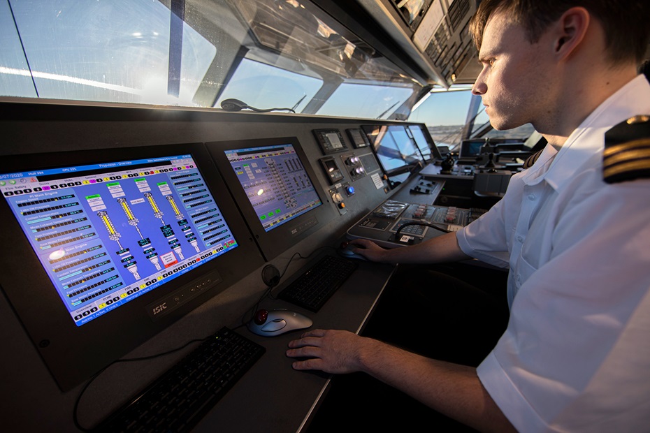 Australia adapts to new defence data strategy