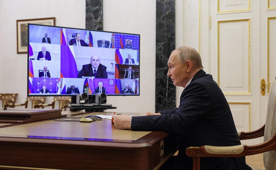 Photograph of Russian President Vladimir Putin addressing members of the Security Council 21st Nov 2025
