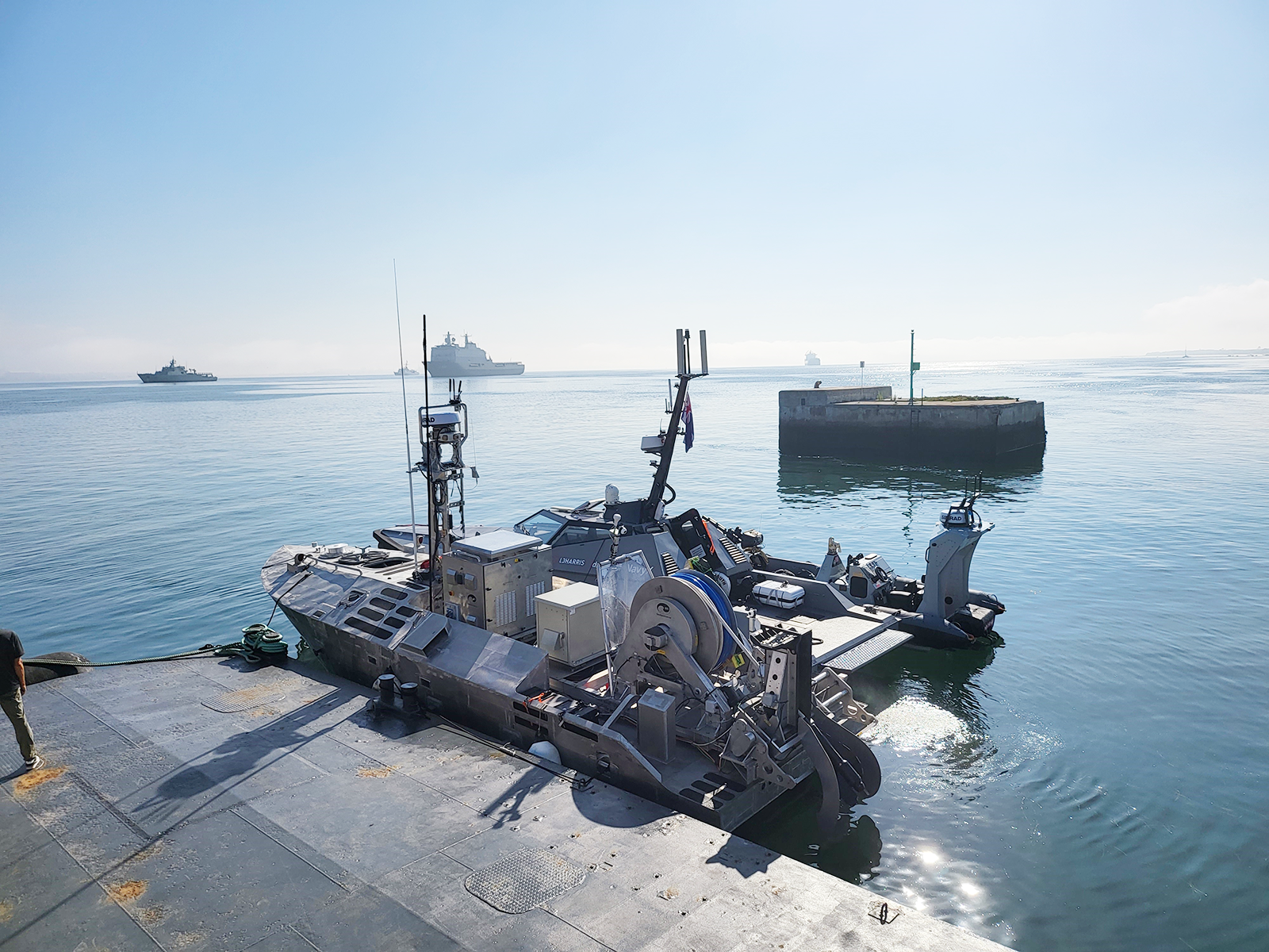 Unmanned and manned maritime platforms assemble