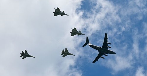 The PLAAF's new intelligent dispatch system will enable YY-20 aerial tanker crews to create an aerial refuelling plan in real time by considering the fuel levels of receiver aircraft in the vicinity.