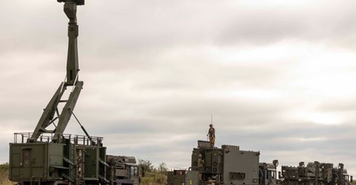 The British Army has begun receiving the Sky Sabre air-defence system, which comprises the Giraffe GAMB (left), SAMOC (centre), and Land Ceptor missile delivery vehicle (right), which would normally operate up to 15 km apart.
