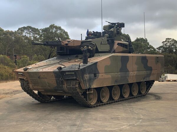 A Rheinmetall Lynx KF41 IFV used for RMA trials in Australia fitted with Cook Defence Systems TR40 tracks. (Cook Defence Systems)