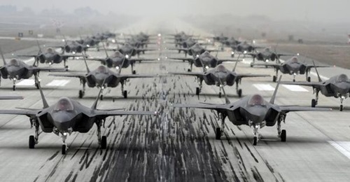 South Korean F-35As participate in an 'elephant walk' on 25 March 2022, a day after North Korea tested a new nuclear-capable ICBM.