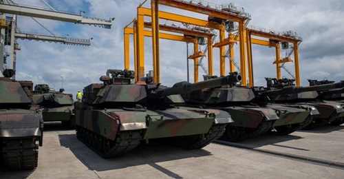 Poland received its first company of 14 M1A1 tanks at Szczecin on 28 June.