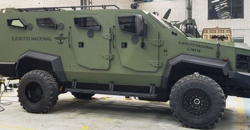 Right-side view of a Colombian army Hunter TR-12 configured as a troop carrier.