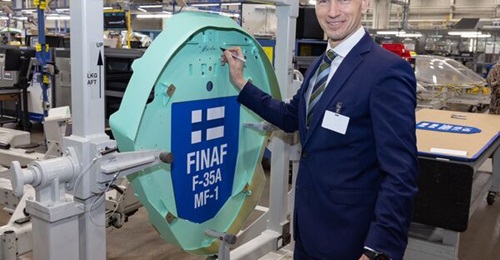 Finnish F-35 programme director, Henrik Elo, signed the forward fuselage bulkhead of Finland's first F-35A in Fort Worth, Texas, on 28 October.