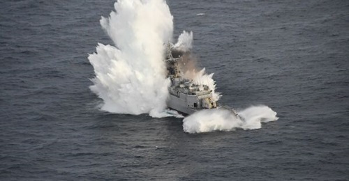 The F21 warshot detonated beneath the target vessel (ex-
        
        ).
