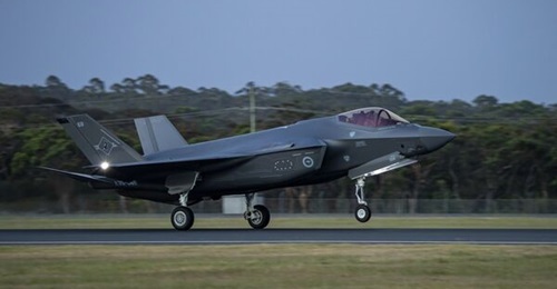 A Lockheed Martin F-35A Lightning II (serial no A35-068) ordered by the Royal Australian Air Force arrives at RAAF Base Williamtown in New South Wales on 18 December 2024.