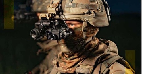 Image of a serviceman equipped with Elbit Systems XACT nv33 NVG.
