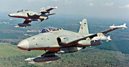 A file image showing a RMAF Hawk Mk 208 in the foreground and a Hawk Mk 108 in the background. Malaysia's MinDef announced on 22 June that it has issued a tender for the procurement of 18 LCA/FLIT aircraft that are also aimed to replace the service's a...