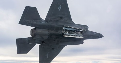 A US Marine Corps F-35 carries an inert Meteor BVRAAM in one of its two internal weapons bays during tests that will eventually see the missile integrated on Italian and UK aircraft.