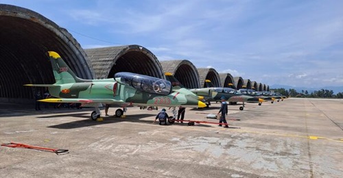 Vietnam ordered 12 new Aero Vodochody L-39 Skyfox trainer and light attack aircraft in 2021.