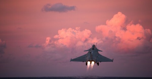The India Navy's initial contract for the Rafale M naval fighter aircraft covers the acquisition of 22 single-seat and four twin-seat aircraft.