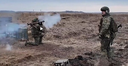 Footage showing North Korean troops training in Russia, published on 28 April.