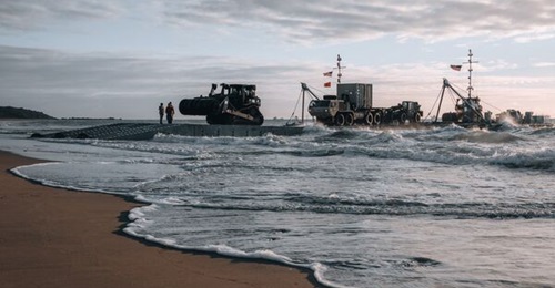 US forces employed JLOTS equipment, shown here, during the 2023 'Talisman Sabre' exercise in Australia. Readiness, capacity, and training issues hampered JLOTS in Gaza in 2024.