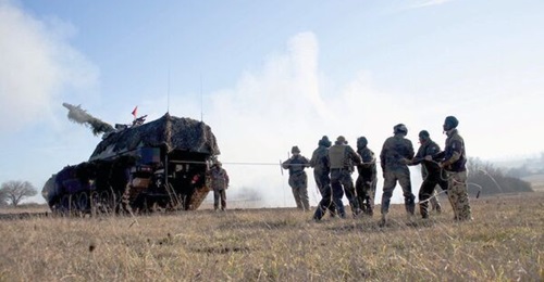 The German Army trained Hungarian artillery personnel on the PzH 2000 at the beginning of the decade.