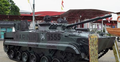 The BMP-3F has a longer snorkel at the rear of the vehicle to keep the vehicle afloat in rough seas for longer.
