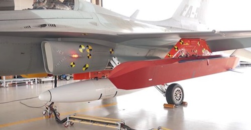 A prototype of South Korea's Sky Dragon (Cheonryong) long-range air-to-surface missile mounted on a Korea Aerospace Industries FA-50 light combat aircraft.