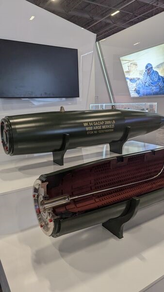 Mk 84 Gazap fragmentation bomb with cutout model at IDEF 2025.
