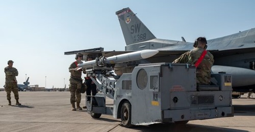 US Air Force airmen prepare to load an AIM-120 AMRAAM at Prince Sultan Air Base in Saudi Arabia in 2022. The recent USD3.5 billion AMRAAM production contract is the largest in the history of the programme.