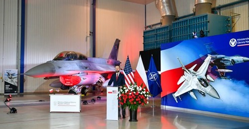 A Polish F-16 at the signing of the MLU contract with the US in Bydgoszcz, Poland, on 13 August 2025.