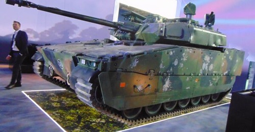 A CV9030NL whose APS has been tested and qualified was displayed at DSEI 2025.