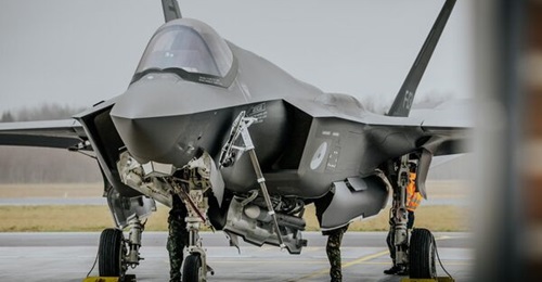 An RNLASF F-35A showing an AMRAAM in one of its internal weapons bays. The Netherlands has now been approved to buy additional numbers of the missile.
