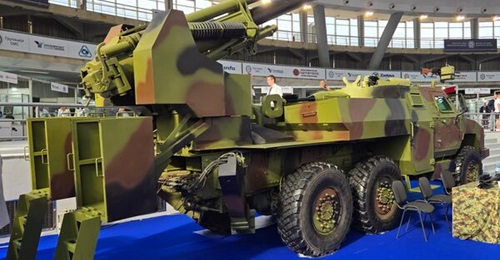 The TSMB 203 mm mortar is a muzzle-loaded system with an automatic loader for the 100 kg mortar round.