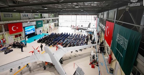 Images of the graduation ceremony showed Akincis with what were almost certainly RSAF serial numbers armed with IHA-230 air-launched ballistic missiles.