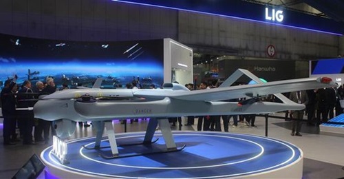 LIG Nex1 unveiled its new medium UAV common platform at ADEX 2025.