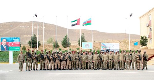 Members of the UAE's Presidential Guard with Azerbaijani special forces soldiers at a training facility west of Baku during Exercise 'Indestructible Partnership 2025'.