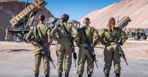 IAF personnel stand in front of Patriot launchers, probably at the air-defence site southeast of Dimona.