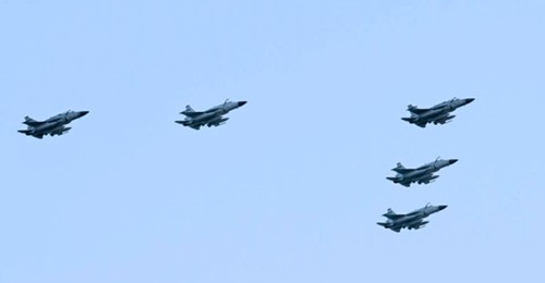 Four single-seat and one twin-seat JF-17 combat aircraft overfly Baku during Azerbaijan's Victory Day parade on 8 November. These aircraft have seemingly now been transferred from the Pakistan Air Force to the Azerbaijan Air Force and Air Defence Force.