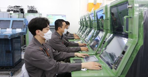 Hanwha Systems officials test the company's Naval Shield combat management system (CMS).