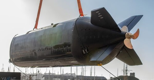 XV Excalibur (MSubs Cetus XLUUV) during launch in March 2025. Image provided by Brett Phaneuf, MSubs, via email on 5 June 2025 for use in 
        
         reference publications.