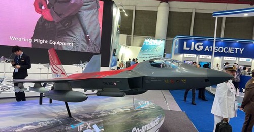 A model of the KF-21 on display at Indo Defence 2025.