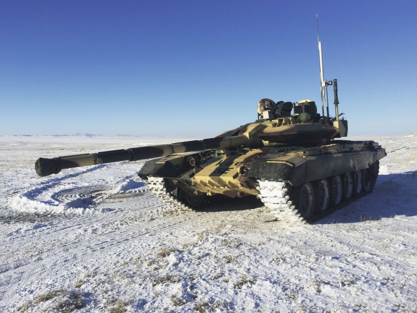 A Russian-designed T-72 MBT upgraded by Aselsan with a new gunner’s sight, turret-mounted SARP, and a new FCS. (Aselsan)