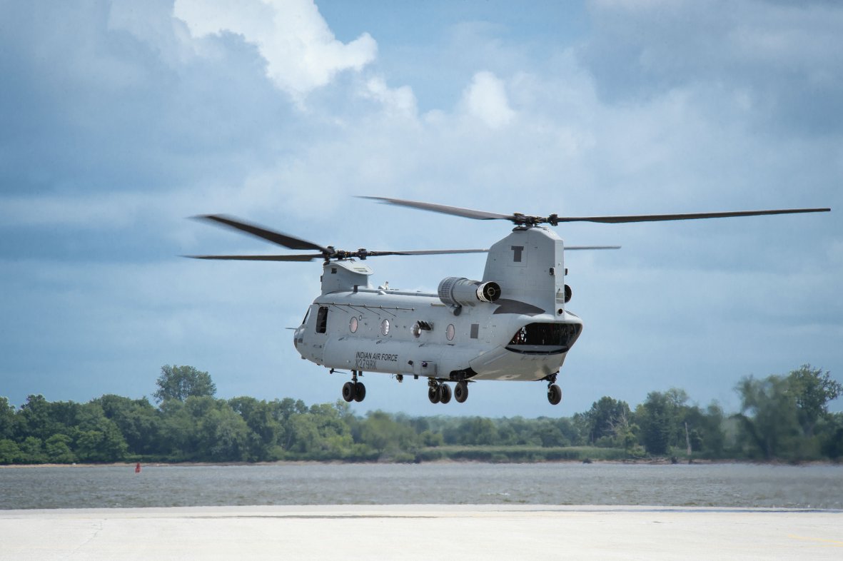 One of the Chinook helicopters for the IAF is seen here during pre-delivery trials. The first four of 15 such rotorcraft arrived in India on 10 February. (Boeing)