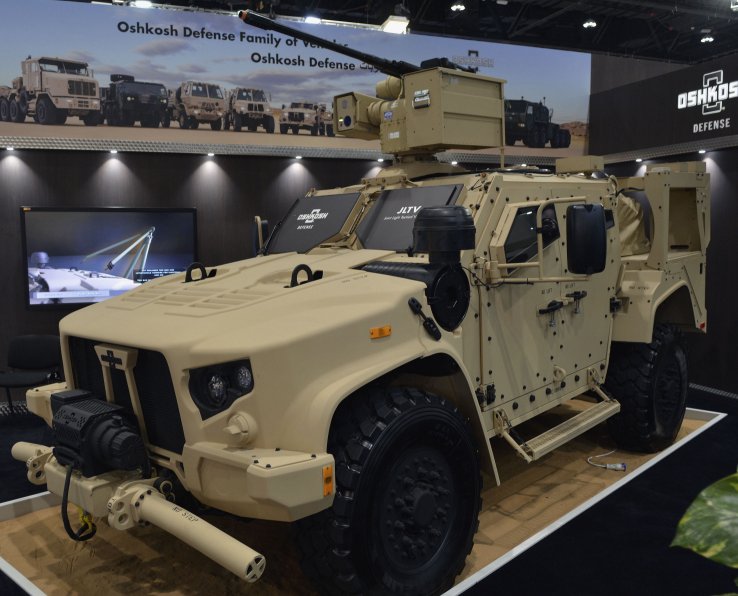 A JLTV fitted with an R-400S Mk2 weapon station was displayed at IDEX. (IHS Markit/Patrick Allen)