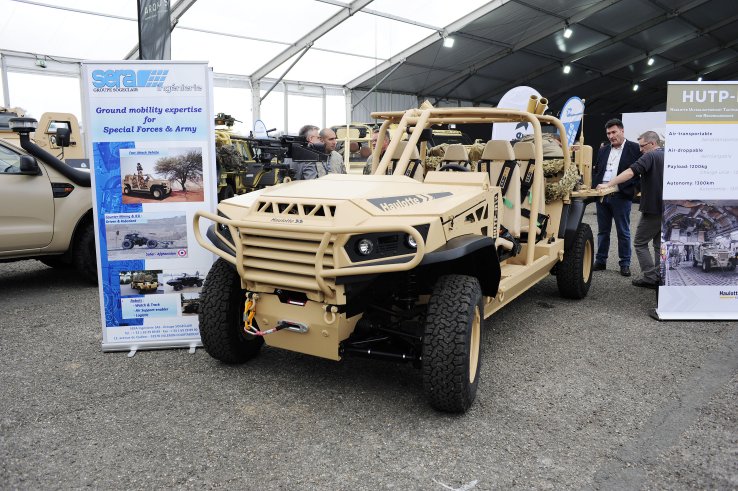 Haulotte showcased its Haulotte HUTP family of vehicles for the first time at the SOFINS exhibition, held at Camp de Souge, south of Bordeaux, on 2–4 April. (IHS Markit/Erwan de Cherisey)