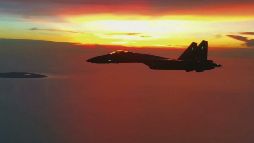 A PLAAF Su-35 fighter in 2018 taking part in what China described as a “joint combat patrol” over the South China Sea. Moscow said on 16 April that it had completed the delivery of 24 Su-35s to China. (Chinese MND)