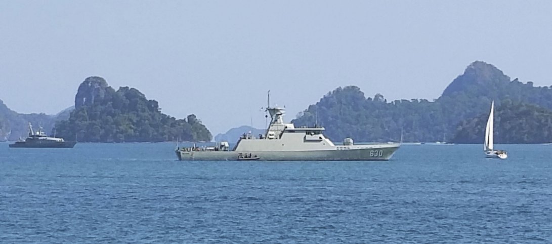 The third-of-class KCR-60M-class fast attack craft, KRI Halasan , seen off Langkawi, Malaysia. (IHS Markit/Ridzwan Rahmat)