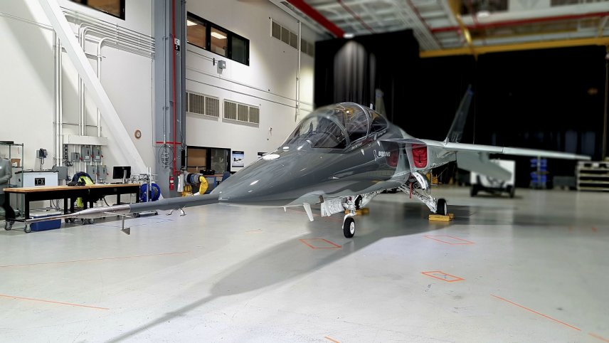 Seen at Boeing’s St Louis plant in the United States, the T-X aircraft is billed by Boeing and its Saab partner as being a strong prospect for the international trainer and light fighter market. Both companies have projected sales in the region of 2,600 airframes. (IHS Markit/Gareth Jennings )