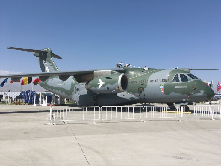 Embraer will soon perform key KC-390 military certification tests such as continuous computed drop point (CCDP) certification, combat offload, and aerial refuelling. (IHS Markit/Pat Host)