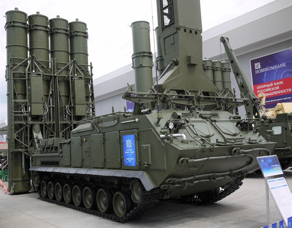 Almaz-Antey Air and Space Defence Corporation presented a new transporter, erector, launcher and radar (TELAR) vehicle designated as the 9A383E at Army 2019. (IHS Markit/Miko Vranic)