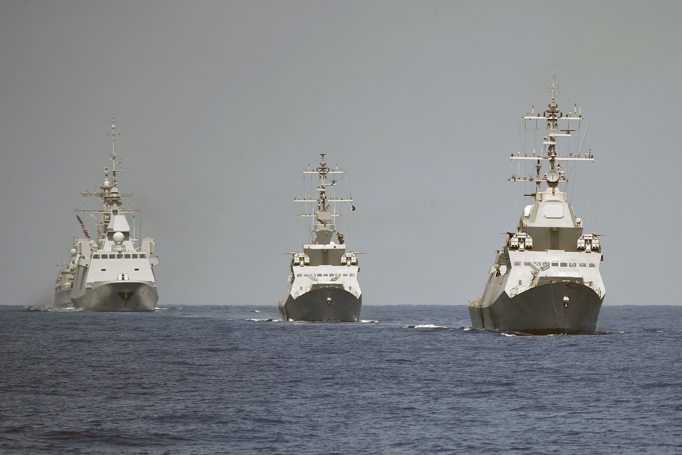 Lahav
        leads another Saar 5 with the ALPHA radar during Exercise ‘Mighty Waves’ on 7 August, followed by the French frigate
        Auvergne
        .
       (Jack Guez/AFP/Getty Images)