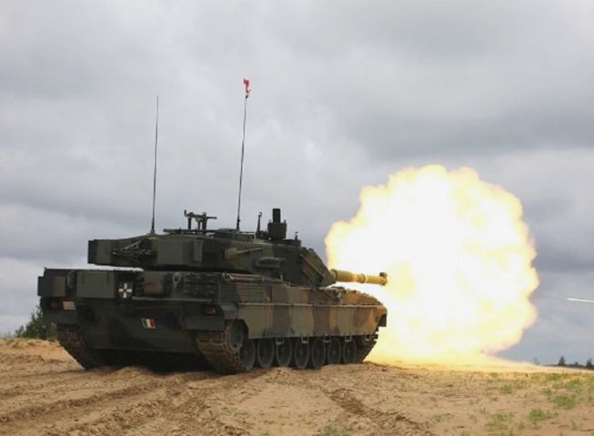 Ariete MBT live firing during Exercise ‘Reaper Prime’ in the Camp Ādaži training area. (Italian MoD)