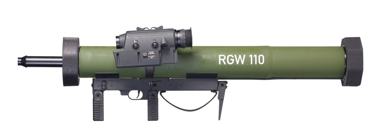 Image of the prototype RGW 110 single-use shoulder-launched weapon system equipped with a reuseable Hensoldt Dynahawk fire-control system (Dynamit Nobel Defence)