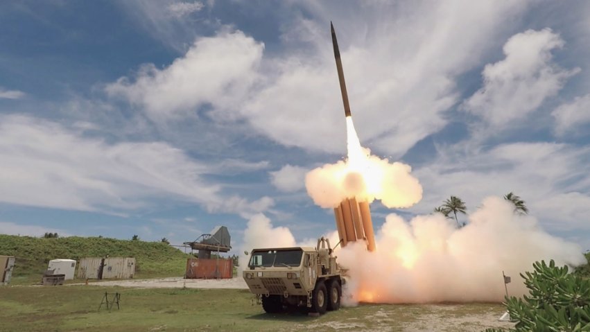 A THAAD interceptor is launched from the Reagan Test Site in Kwajalein Atoll in the Republic of the Marshall Islands during Flight Test THAAD-23 on 30 August. (MDA)