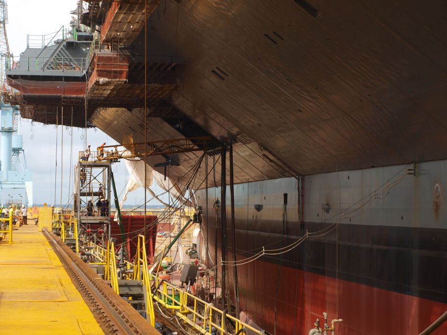 
        Newport News Shipbuilding is preparing the aircraft carrier 
        John F Kennedy
         for launch.
       (Michael Fabey)